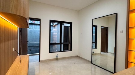 Rumah Hunian Semi Furnished, Di Daerah Duren Sawit, Jakarta Timur