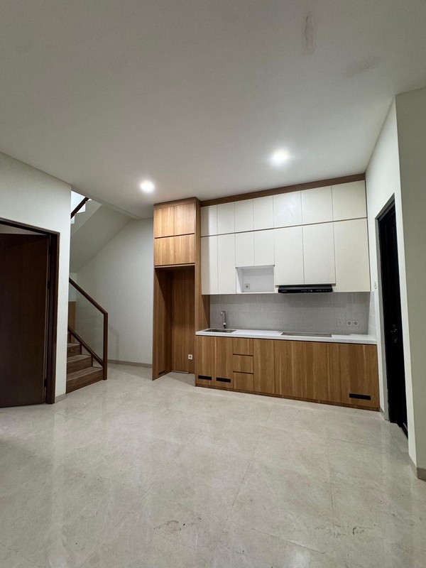 Rumah Hunian Semi Furnished, Di Daerah Duren Sawit, Jakarta Timur