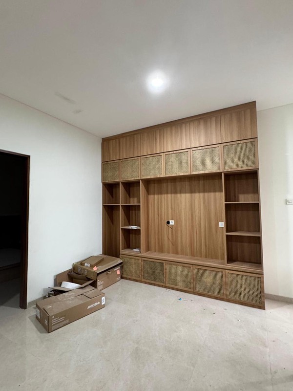 Rumah Hunian Semi Furnished, Di Daerah Duren Sawit, Jakarta Timur