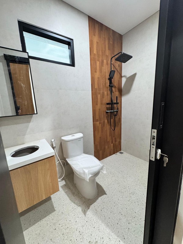 Rumah Hunian Semi Furnished, Di Daerah Duren Sawit, Jakarta Timur