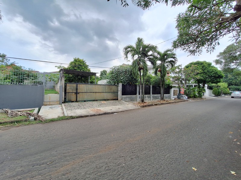 Dijual Tanah 450 m2 Akses Jalan Lebar di Cinere