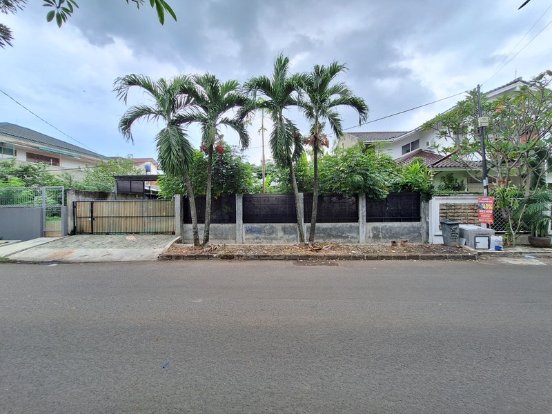 Dijual Tanah 450 m2 Akses Jalan Lebar di Cinere