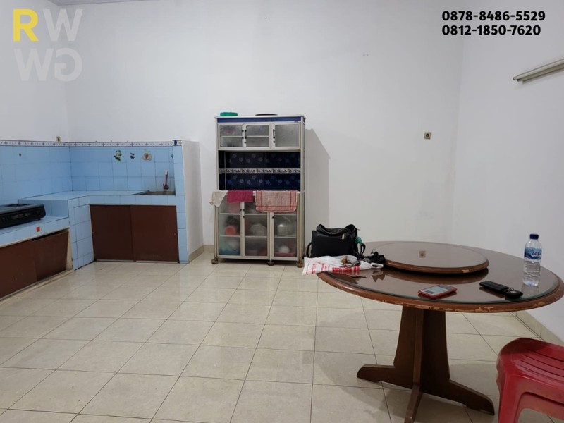 Rumah Dijual di Karawang Jaya - Hunian Strategis 3 Kamar, Garasi 2 Mobil, Siap Huni