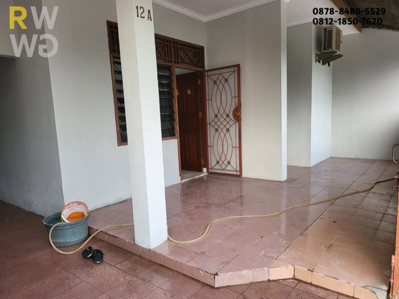 Rumah Dijual di Karawang Jaya - Hunian Strategis 3 Kamar, Garasi 2 Mobil, Siap Huni