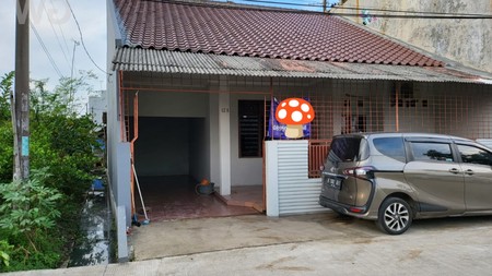 Rumah Dijual di Karawang Jaya - Hunian Strategis 3 Kamar, Garasi 2 Mobil, Siap Huni