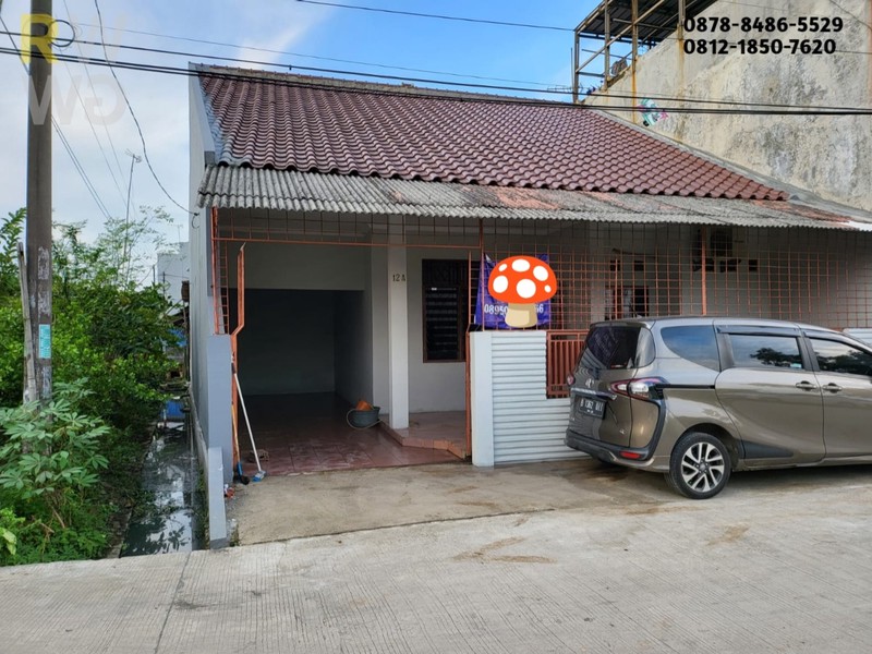 Rumah Dijual di Karawang Jaya - Hunian Strategis 3 Kamar, Garasi 2 Mobil, Siap Huni