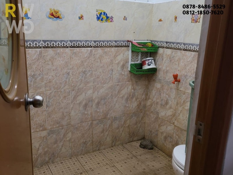 Dijual Rumah di Karawang Jaya - Hunian Strategis 3 Kamar, Garasi 2 Mobil, Siap Huni