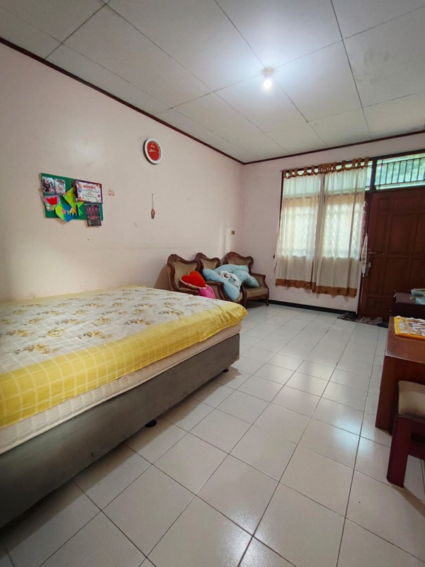 Rumah Hoek lokasi strategis dan Nyaman di Villa Gunung Lestari Ciputat