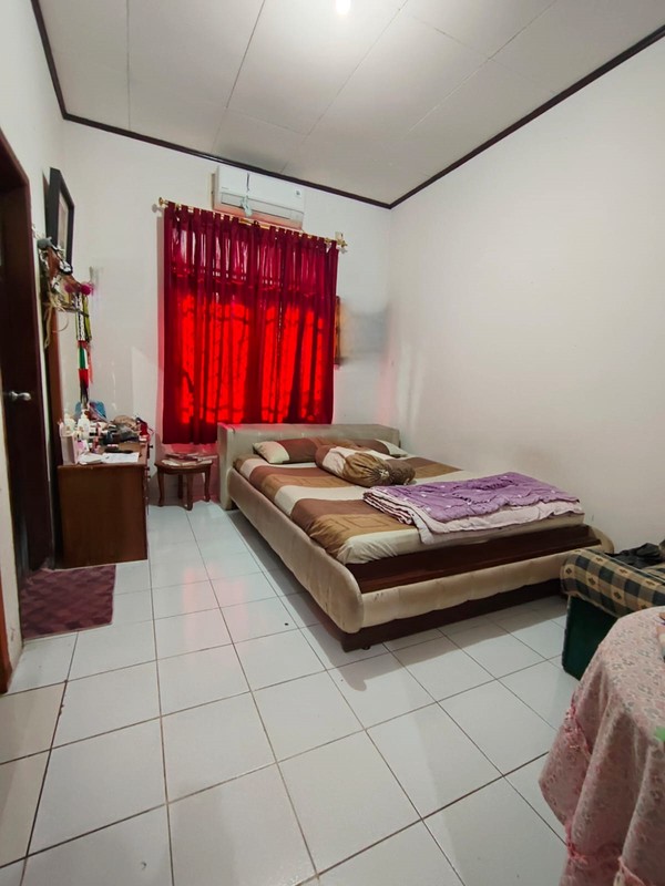 Rumah Hoek lokasi strategis dan Nyaman di Villa Gunung Lestari Ciputat