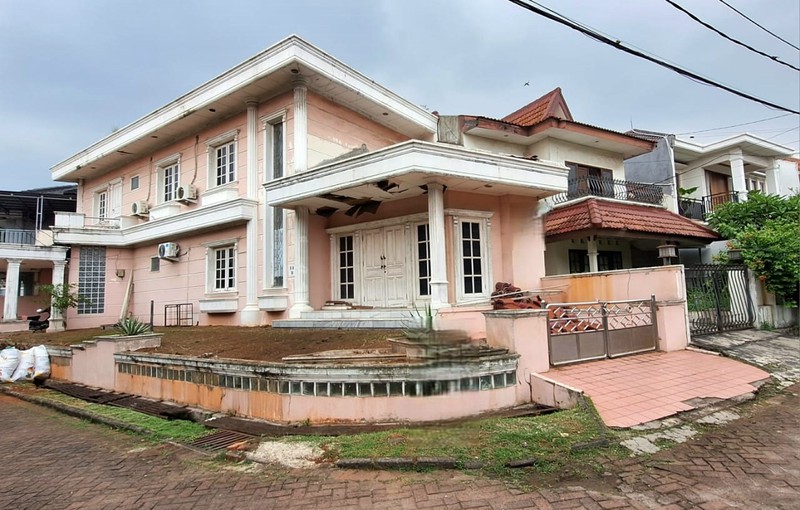 Rumah dengan lokasi yang stategis di Camar, Bintaro Jaya