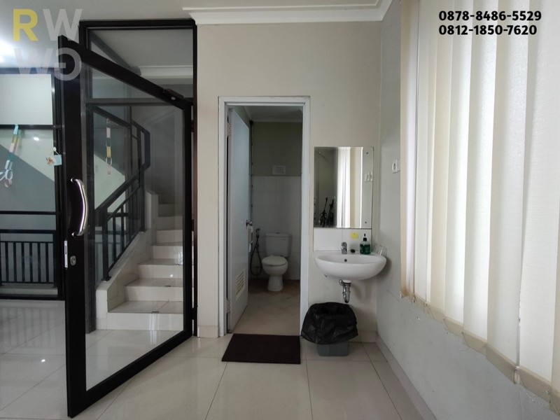 Ruko Dijual di Grand Wisata - 4 Lantai Hook di Boulevard Utama, Lokasi Terbaik & Harga Menarik