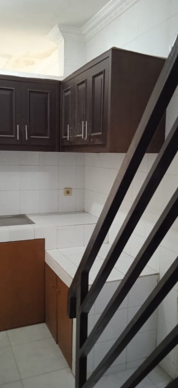 Di jual cepat rumah 1,5 lantai di jalan Kelapa Kopyor Barat Kelapa Gading Jakarta Utara