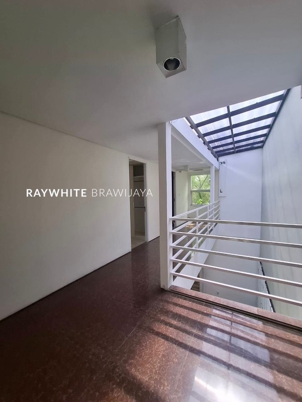 Pondok Indah Tropical Modern Home