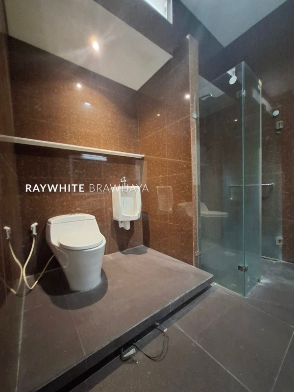 Pondok Indah Tropical Modern Home