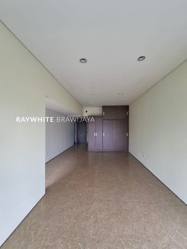 Pondok Indah Tropical Modern Home