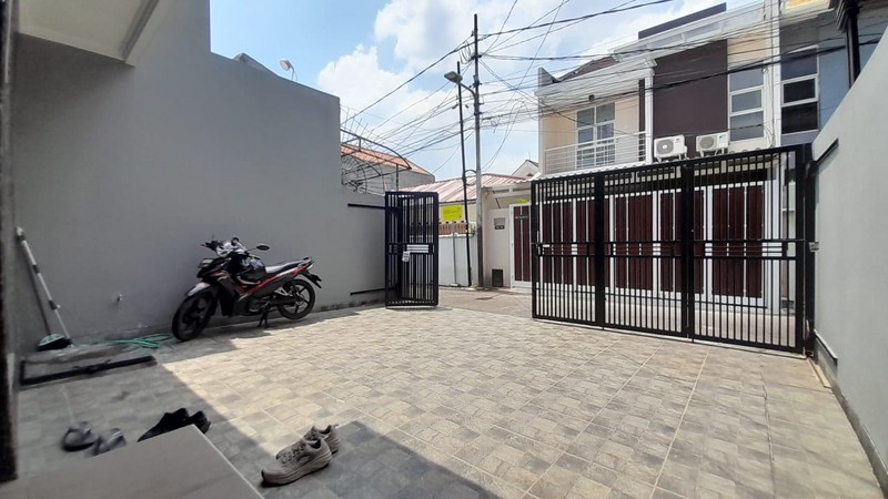 Rumah 2 Lantai Lokasi di Tebet Jaksel