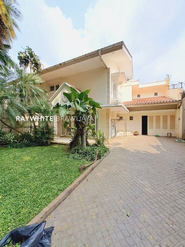 Rumah Sewa Lingkungan Tenang Area Kebayora Baru