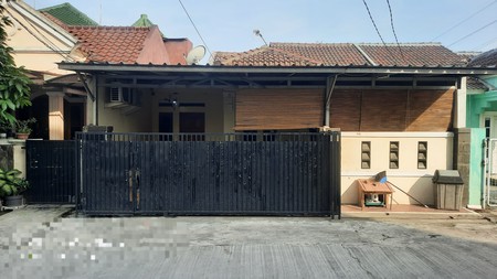 RUMAH SIAP HUNI DI LOKASI STRATEGIS DEKAT PUSAT KULINER DI PERUMAHAN CIKARANG BARU  