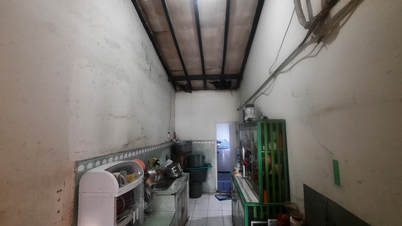 RUMAH SIAP HUNI DI LOKASI STRATEGIS DEKAT PUSAT KULINER DI PERUMAHAN CIKARANG BARU