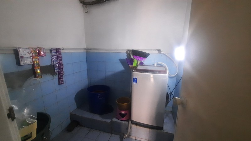 RUMAH SIAP HUNI DI LOKASI STRATEGIS DEKAT PUSAT KULINER DI PERUMAHAN CIKARANG BARU