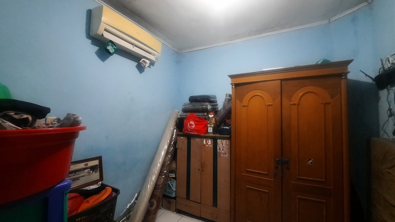 RUMAH SIAP HUNI DI LOKASI STRATEGIS DEKAT PUSAT KULINER DI PERUMAHAN CIKARANG BARU