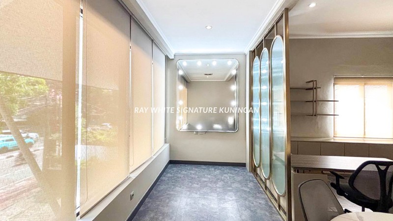 Rumah Kantor disewakan Lokasi Prime di Pakubuwono, Kebayoran Baru