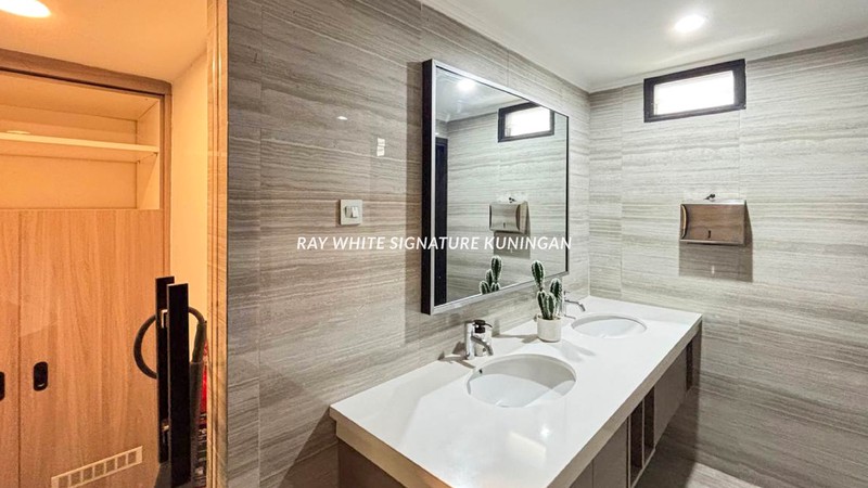 Rumah Kantor disewakan Lokasi Prime di Pakubuwono, Kebayoran Baru