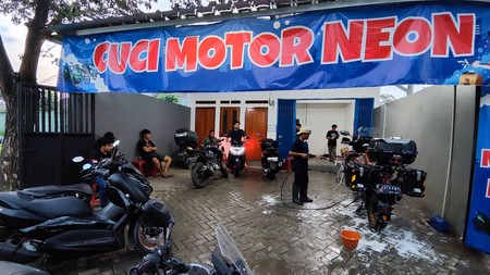 Ruko mandiri di Sentraland Paradise Bogor, include usaha cuci steam motor