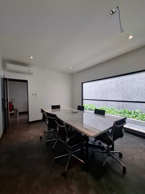 Ruang Usaha Newly Renovated Area Pakubuwono