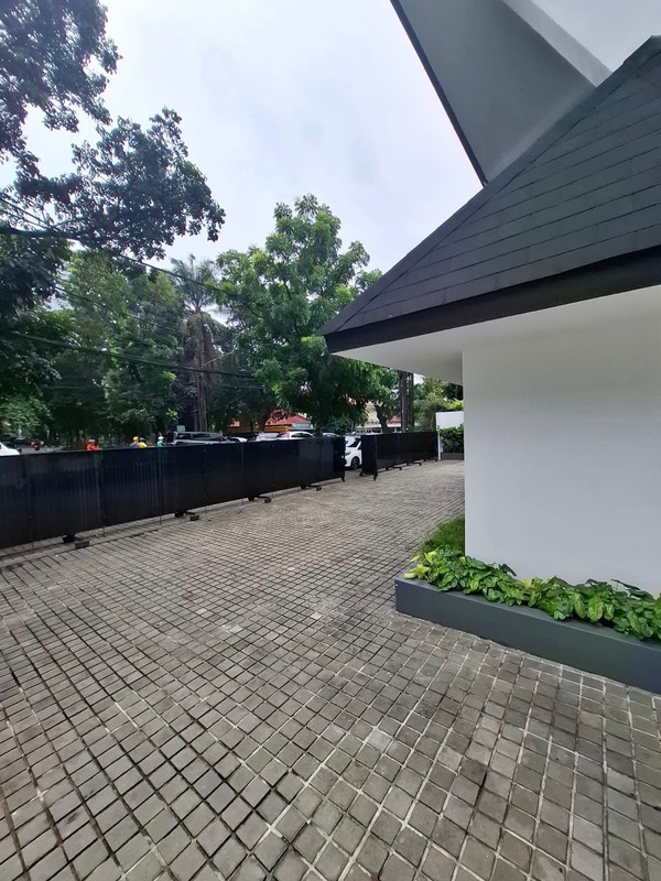 Ruang Usaha Newly Renovated Area Pakubuwono