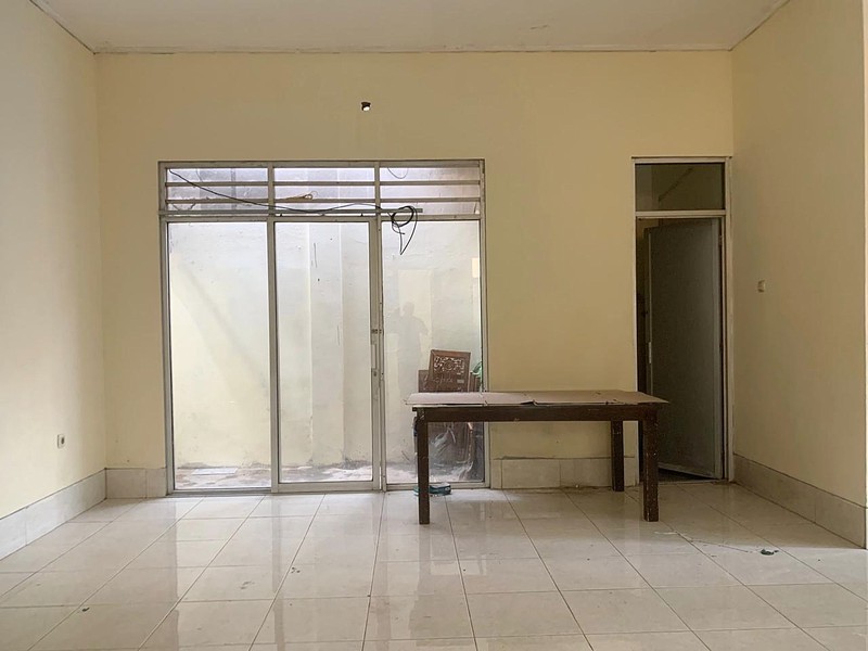 Dijual Rumah Tua - Lokasi Strategis di Johar Baru, Jakarta Pusat