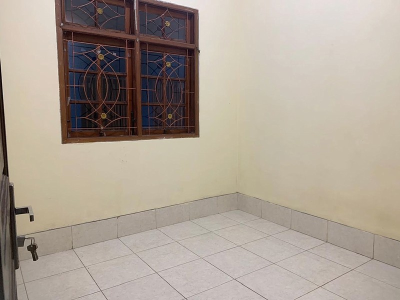 Dijual Rumah Tua - Lokasi Strategis di Johar Baru, Jakarta Pusat