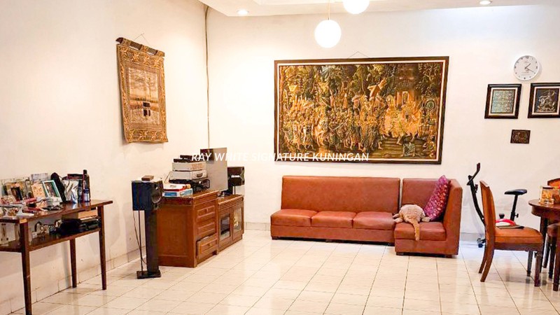 Rumah & Kost Lokasi Strategis di Tebet Barat Dalam - Peluang Investasi!