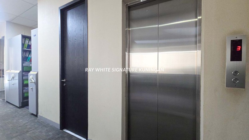 Gedung Kantor Premium 3 Lantai Siap Pakai di Anggrek Loka BSD City