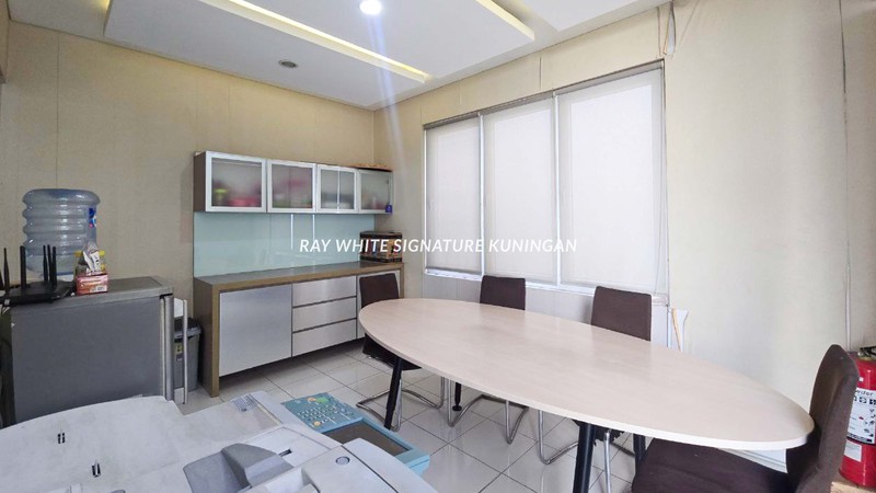 Gedung Kantor Premium 3 Lantai Siap Pakai di Anggrek Loka BSD City