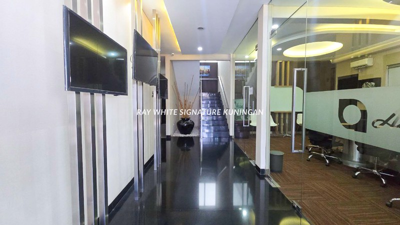 Gedung Kantor Premium 3 Lantai Siap Pakai di Anggrek Loka BSD City