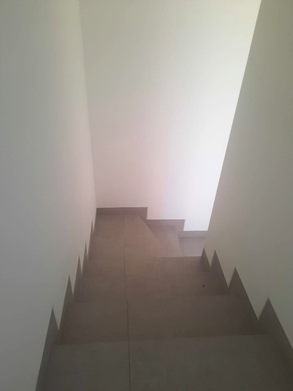 Rumah Siap Huni di Cinere 2 Lantai Dekat Tol