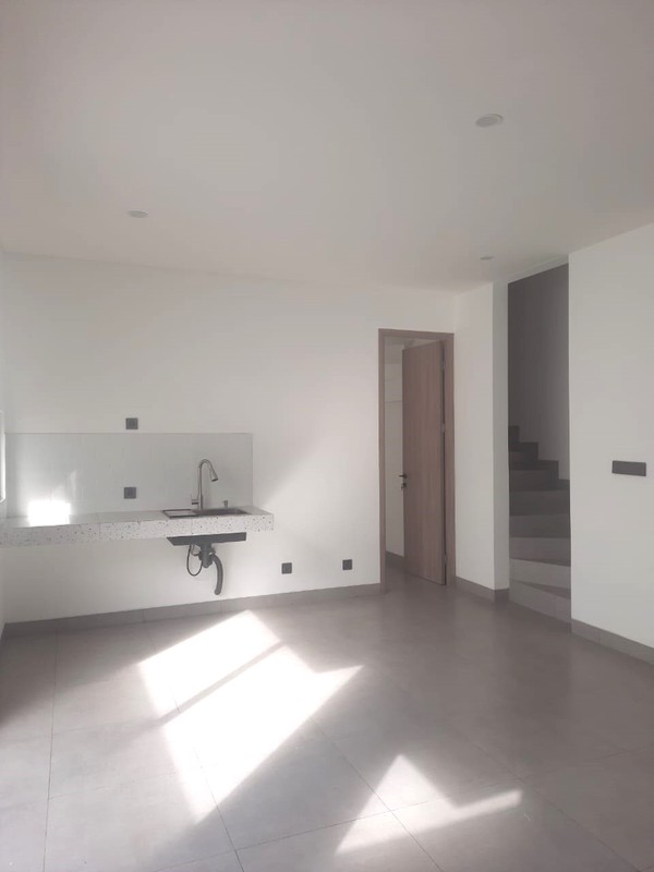 Rumah Siap Huni di Cinere 2 Lantai Dekat Tol