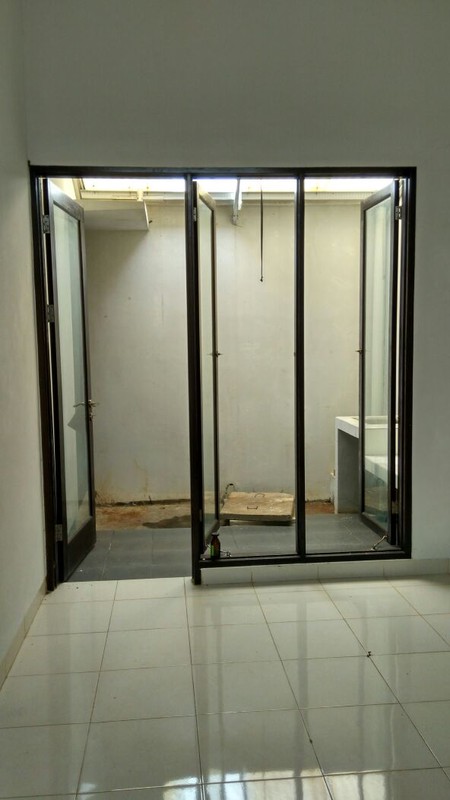 Rumah Minimalis, 1 Lantai, bebas banjir di Serua Indah - Ciputat