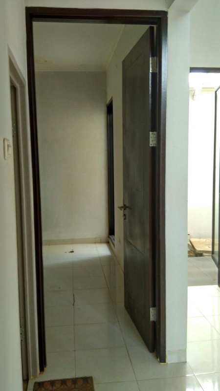 Rumah Minimalis, 1 Lantai, bebas banjir di Serua Indah - Ciputat