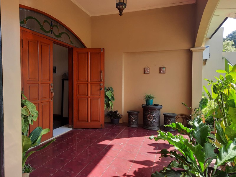 Rumah 1 Lantai Luas di Cinere Halaman Depan Belakang Super Lapang 