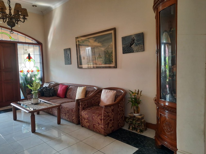 Rumah 1 Lantai Luas di Cinere Halaman Depan Belakang Super Lapang 