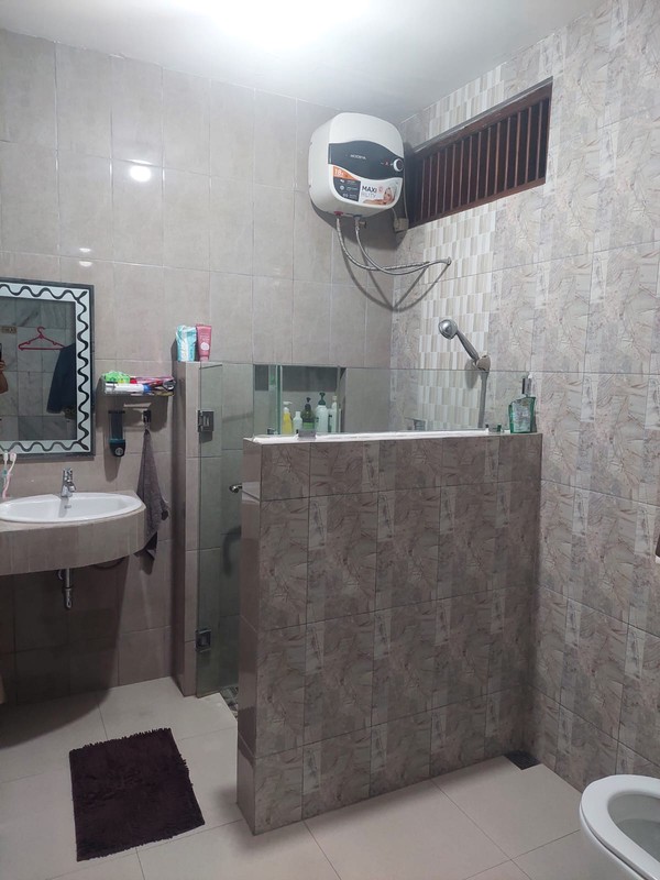 Rumah Luas 1,5 Lantai di Umbulharjo, Kota Yogyakarta ,Cocok untuk Hunian Mewah atau Homestay