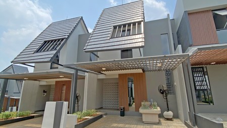 Rumah Tropis Modern Minimalis Selangkah ke BSD City