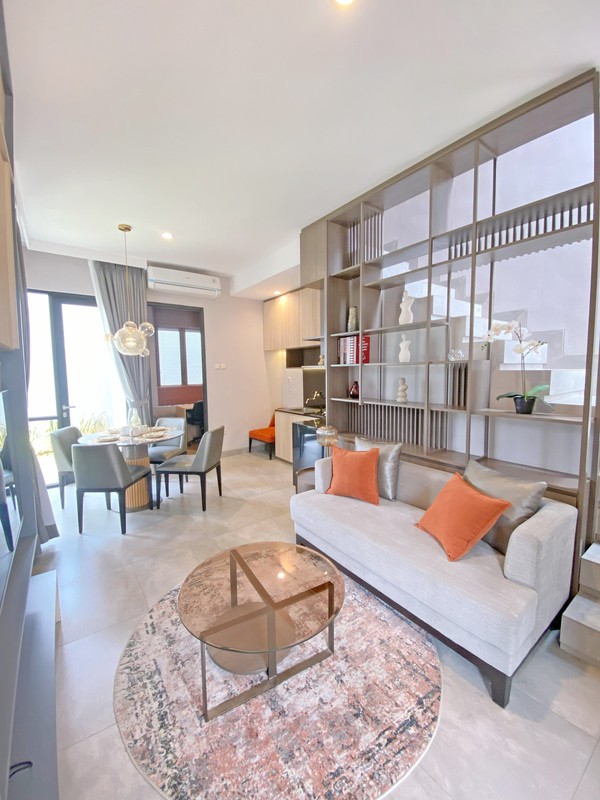 Rumah Tropis Modern Minimalis Selangkah ke BSD City