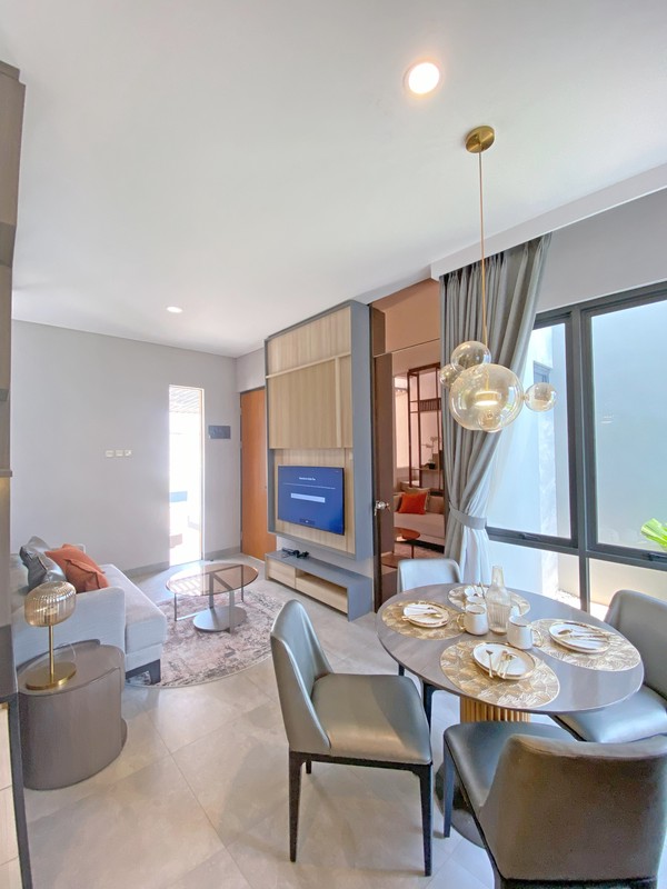 Rumah Tropis Modern Minimalis Selangkah ke BSD City