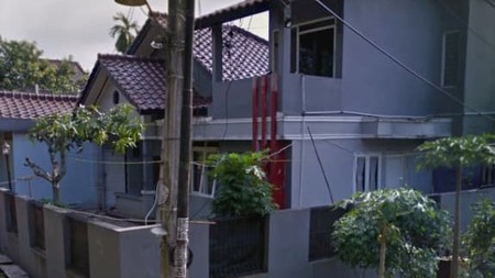 Rumah Hitung Tanah dalam Komplek di Cinere