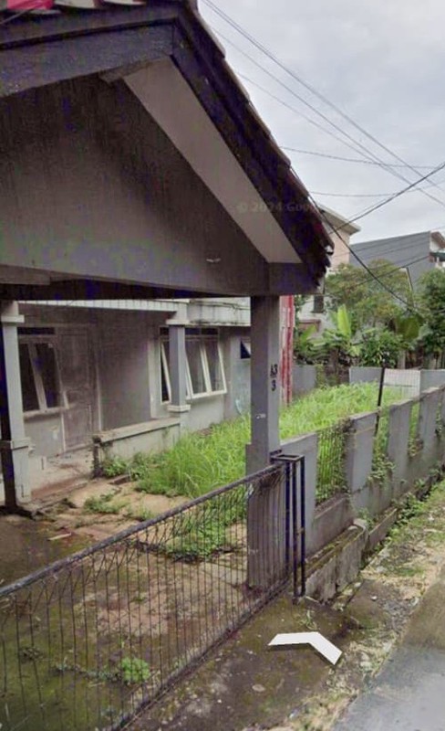 Rumah Hitung Tanah dalam Komplek di Cinere