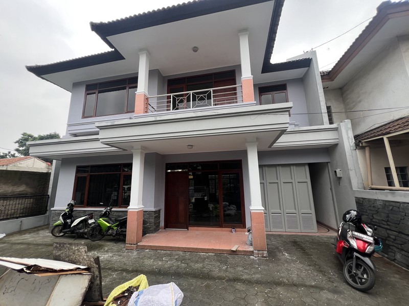 Rumah Siap Huni Tengah Kota Bandung