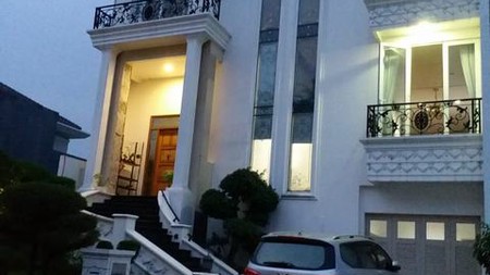 dijual cepat rumah klasik salah satu kawasan bagus di gading serpong aristoteles utara, siap huni